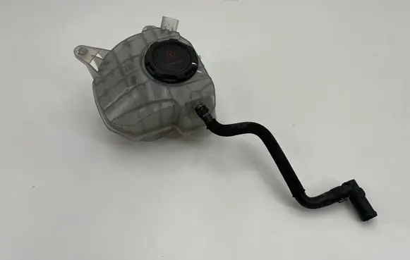 Cupra Formentor Coolant expansion tank/reservoir 5WA121407E
