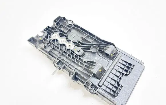 Ford Fusion II Battery tray DG9310723A 724001X