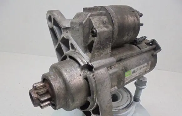 Volkswagen Polo IV 9N3 Starter motor 02T911023S