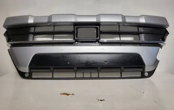 Suzuki Vitara (LY) Front bumper upper radiator grill 7172186Rautoas