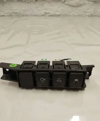 Mercedes-Benz X-class W470 Dashboard lower bottom trim panel 681065XF0A 681R05XF0A
