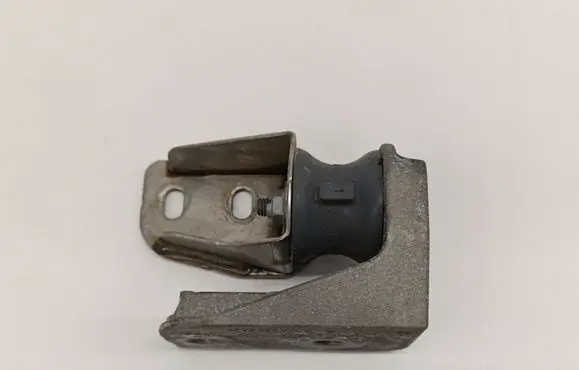 Mercedes-Benz GLC C254 Muffler mount bracket/holder A2064904002