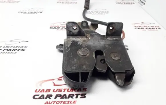 Ford Sierra Tailgate/trunk/boot lock/catch/latch 83BBA43102CD
