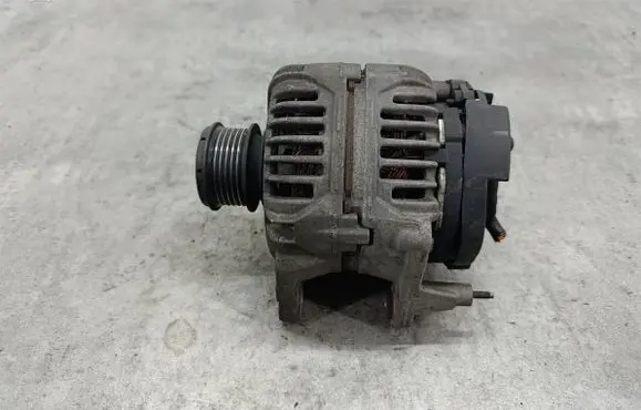 Volkswagen Golf IV Generator/alternator 038903023L