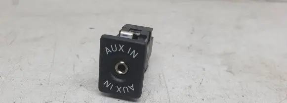Volkswagen Eos AUX in-socket connector 5M0035724