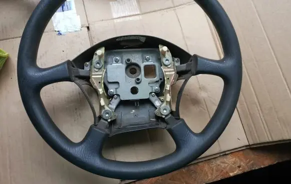 Nissan Patrol Y61 Steering wheel 