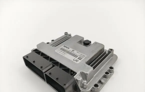 Honda CR-V Engine control unit/module 0281013633