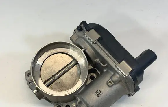 Audi A3 S3 8V Throttle valve 04E133062Q