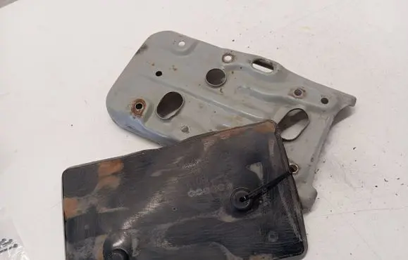Ford Ranger Battery bracket UH7156041