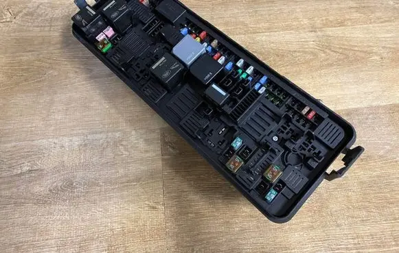 Fuse box set