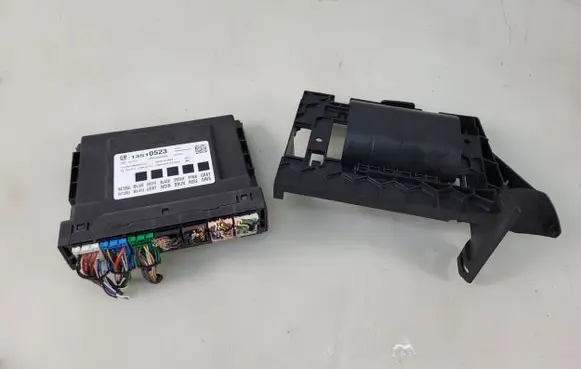 Opel Astra K Central body control module 13510523