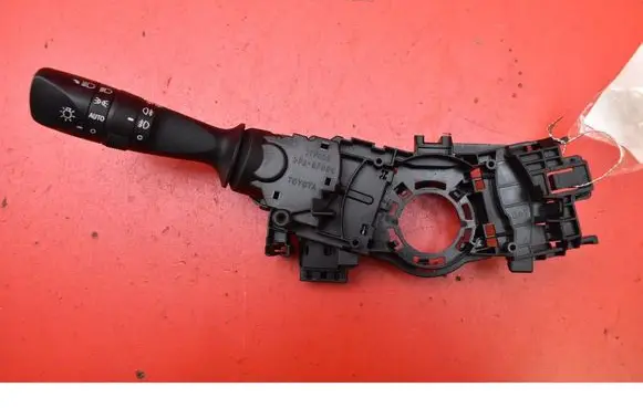Toyota Auris E180 Headlight wiper switch 17F852