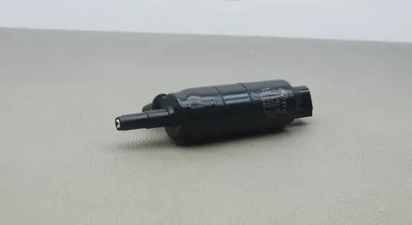 BMW X5 F15 Windscreen/windshield washer pump 7217792