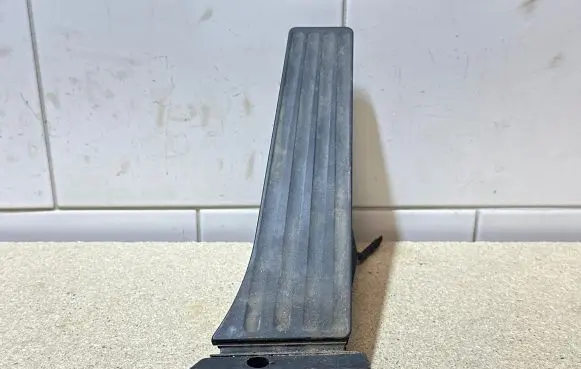 BMW 5 F10 F11 Accelerator throttle pedal 6860784 3542686078401 259160-10