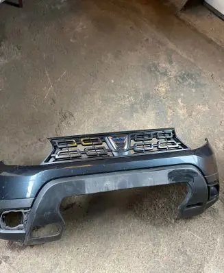 Dacia Duster Front bumper 620221776R 1948602X