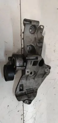 Nissan Qashqai Generator/alternator bracket 8200669494