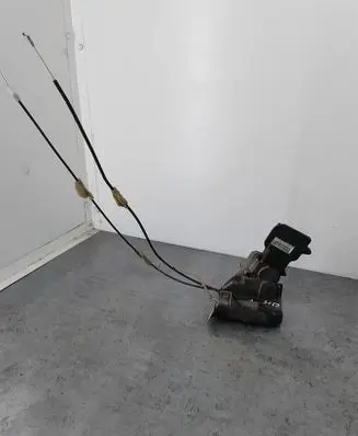 Mazda 2 Front door lock