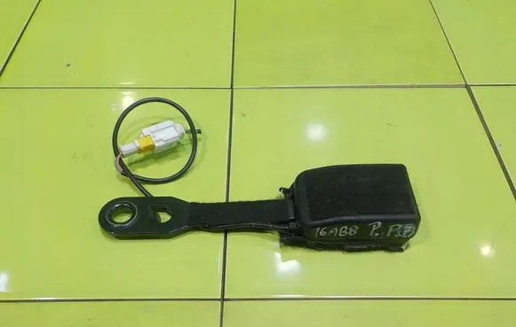 Peugeot 407 Front seatbelt PRZOD ZAPINKA