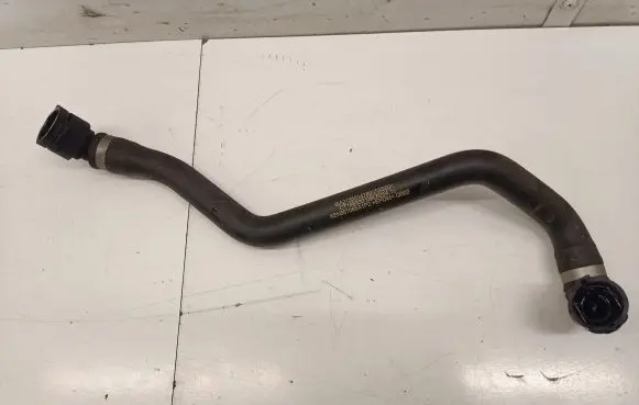 Mercedes-Benz E W213 Engine coolant pipe/hose A2135014782