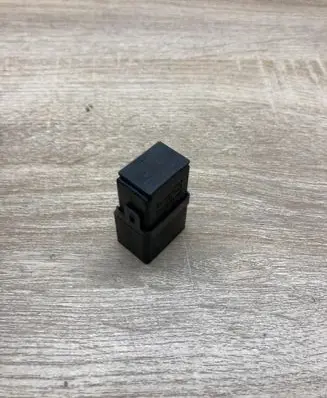 Nissan Almera Tino Other relay 252309F905 4RD007814