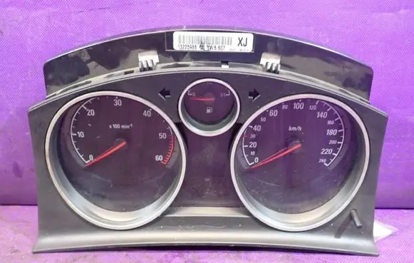 Opel Zafira B Speedometer (instrument cluster)
