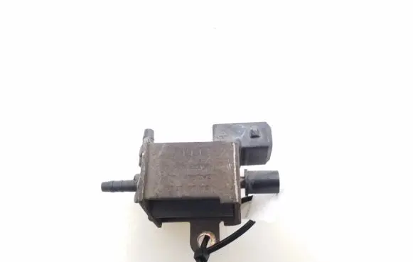 Audi A4 S4 B5 8D Turbo solenoid valve 026906283H