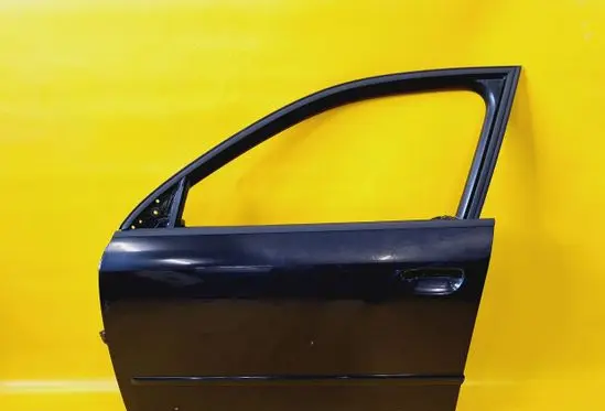 Audi A4 S4 B6 8E 8H Front door