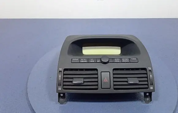 Toyota Avensis Verso Radio/CD/DVD/GPS head unit 86110-05020