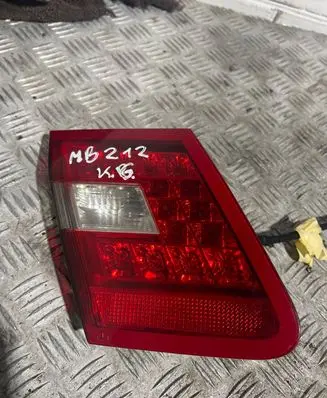 Mercedes-Benz E W212 Tailgate rear/tail lights A2128203164 483501