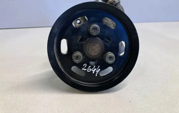 Audi A4 S4 B5 8D Power steering pump