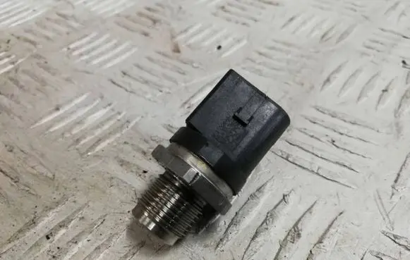 Mini Cooper Countryman R60 Fuel main line pipe 0281002948
