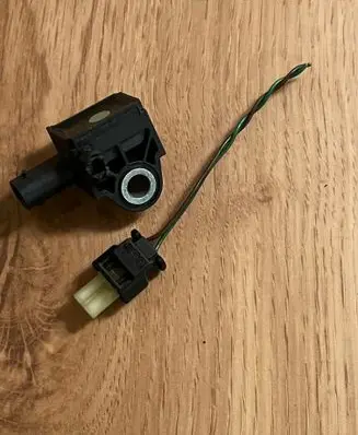 BMW 3 F30 F35 F31 Airbag deployment crash/impact sensor 65779196042 9196042