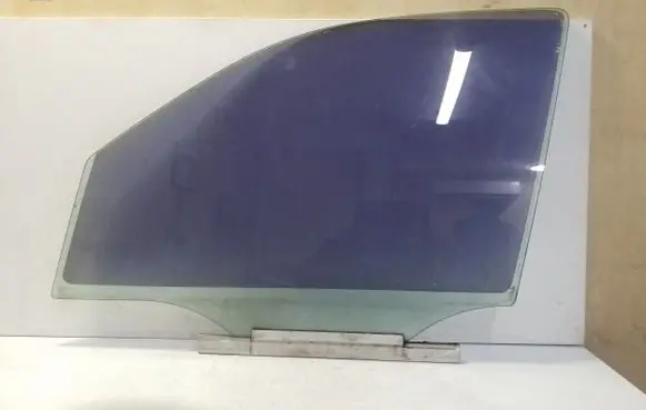 Mercedes-Benz ML W163 Front door window glass four-door A1637200118