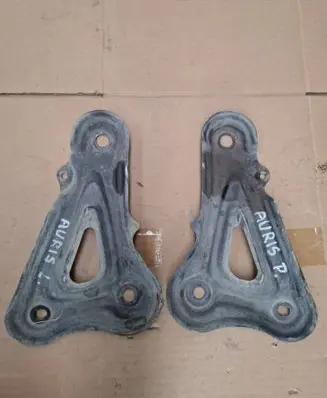 Toyota Auris E180 Front suspension assembly kit set