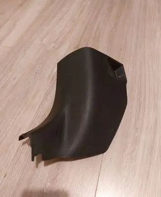 Foot area side trim