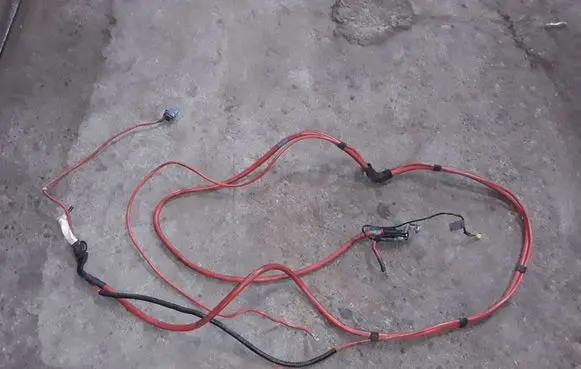BMW 5 E39 Positive cable (battery) 7787972
