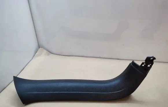 Audi Q7 4L Tailgate/trunk side cover trim 4L0867607