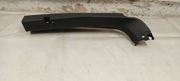 BMW i4 Centre console side trim rear 7487588