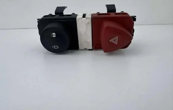 Renault Scenic II - Grand scenic II Hazard light switch 8200095493 8200107808 8200109723