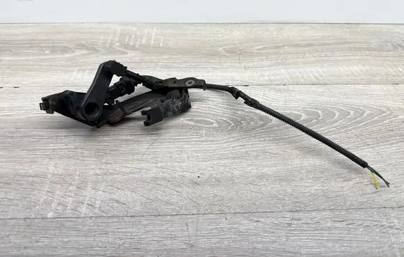 Peugeot 2008 II Headlight/headlamp level sensor 9824543080