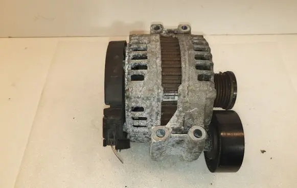 BMW 3 E90 E91 Generator/alternator 7550469 0121715017