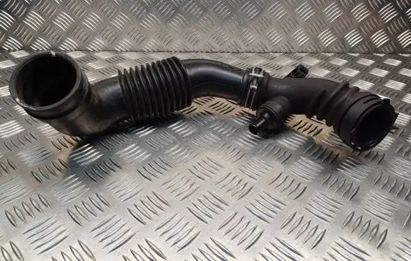 Toyota Yaris Turbo air intake inlet pipe/hose 1788133070