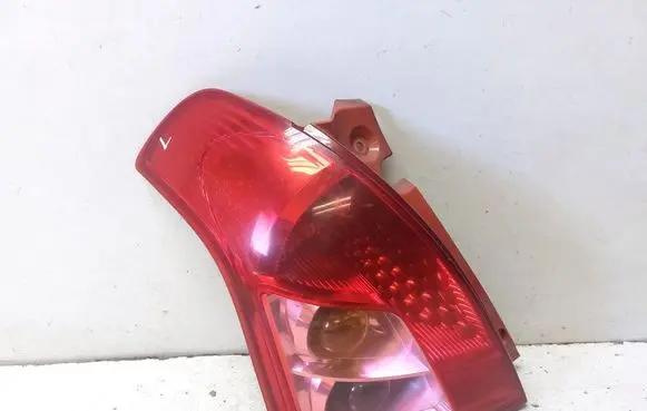Suzuki Swift I Rear/tail lights LE06A6167