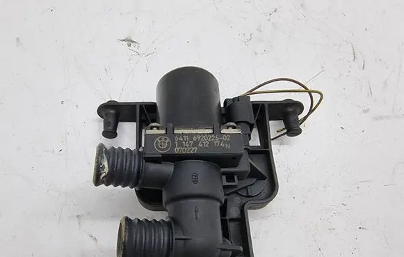 Coolant heater control valve