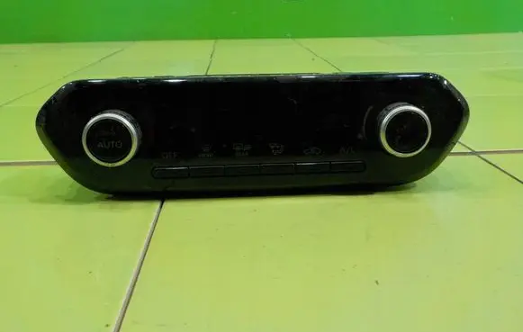 Toyota Aygo X Other switches/knobs/shifts 559000H150