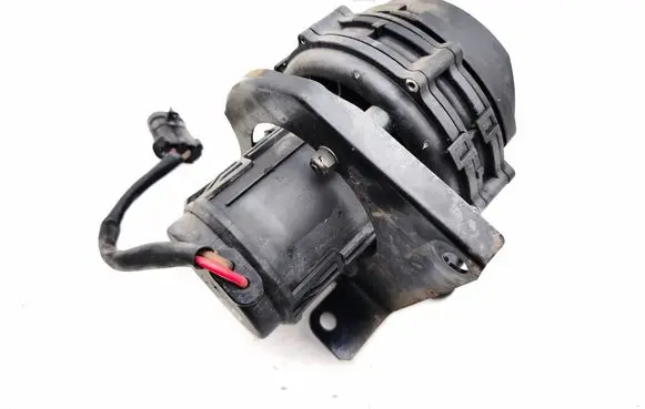 Maserati Quattroporte Secondary air pump 181197 04T174