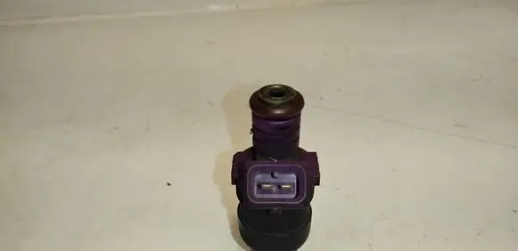 Volvo S40, V40 Fuel injector 9125118