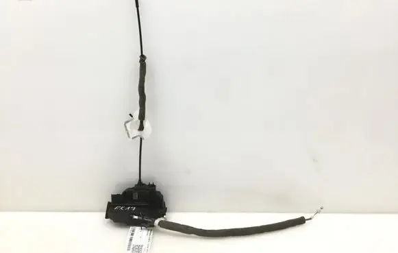 Nissan Qashqai Front door lock 