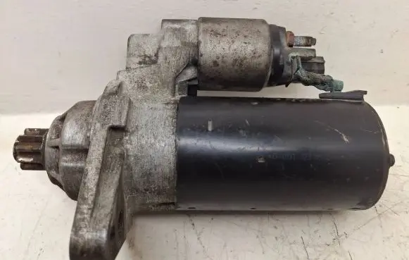 Volkswagen Caddy Starter motor 0001123020 0AE911023B