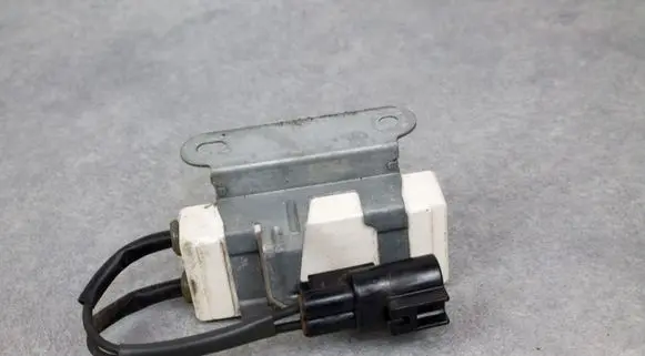 Toyota Yaris Heater blower motor/fan resistor 2468105731A 2468105731